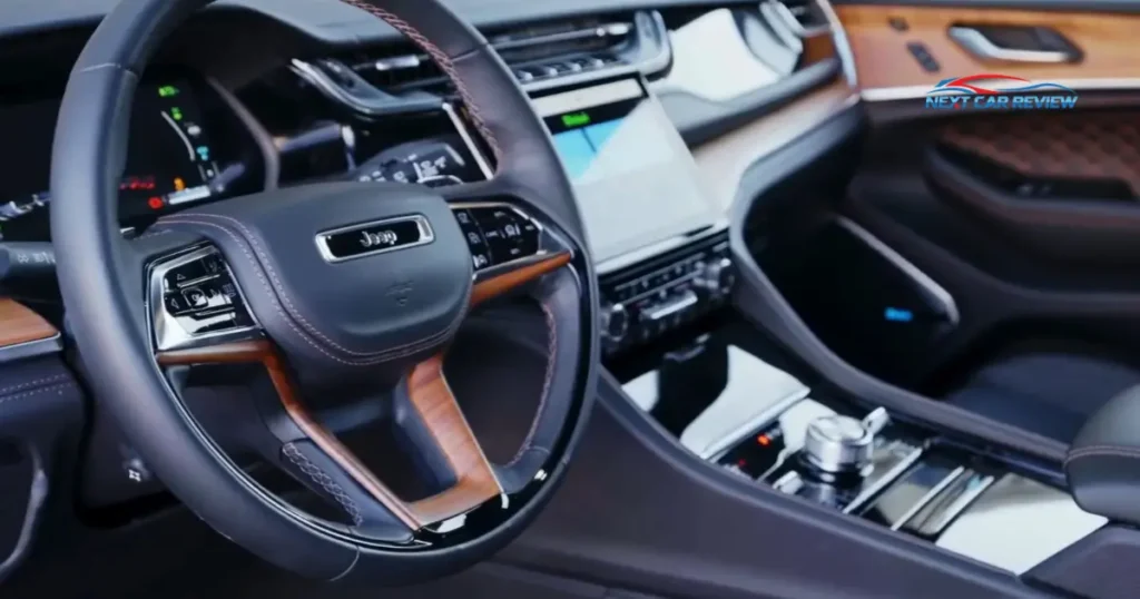 2025 Jeep Grand Cherokee Interior