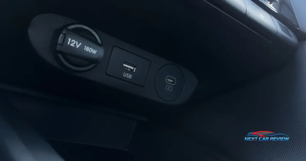 2024 Hyundai Elantra USB Port