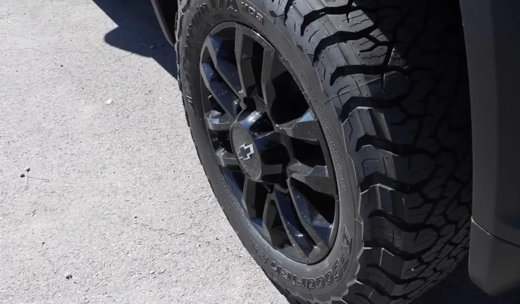 Chevy Silverado 2025 Tyre