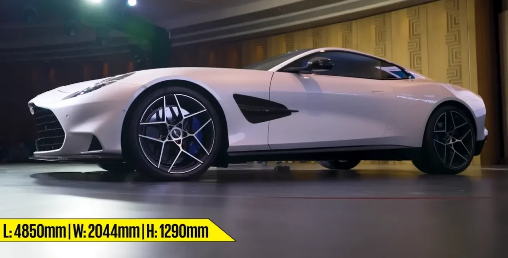 2025 Aston Martin Vanquish