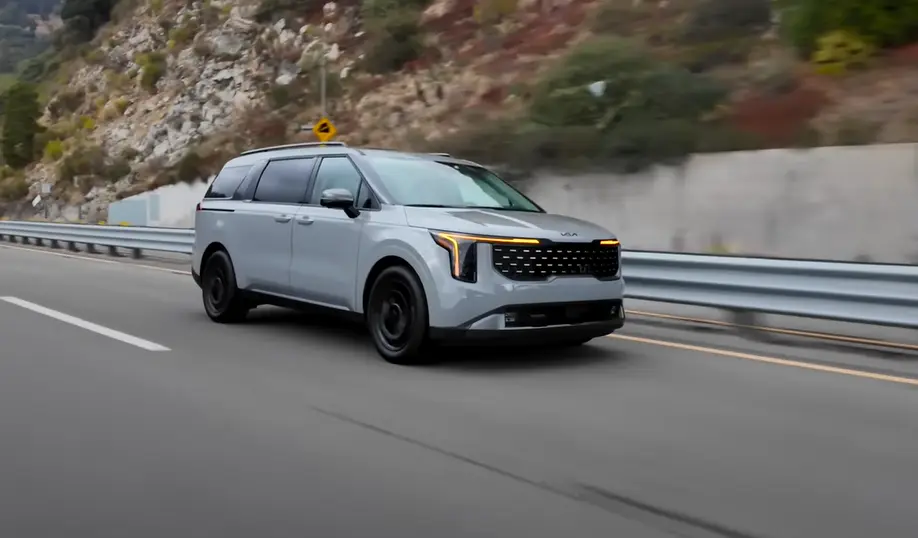 2025 Kia Carnival