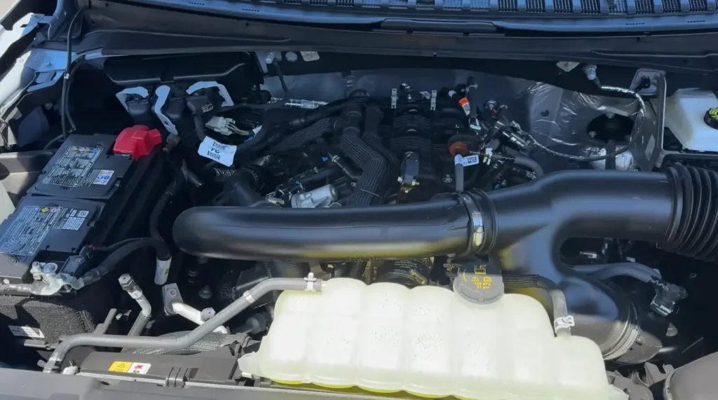 2025 Lincoln Engine
