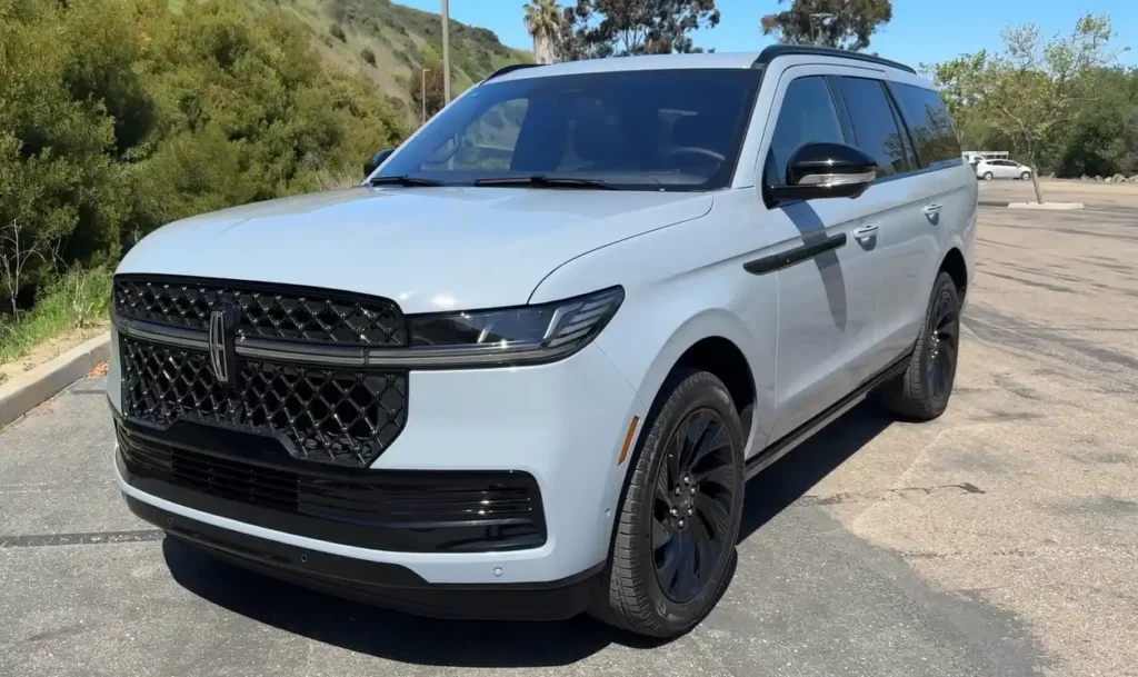 2025 Lincoln Navigator