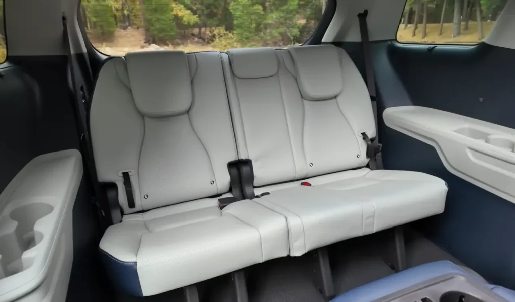  Kia Carnival 2025 Comfort and Convenience