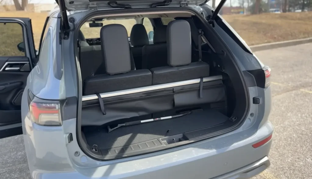 Mitsubishi 2025 Outlander Cargo Space