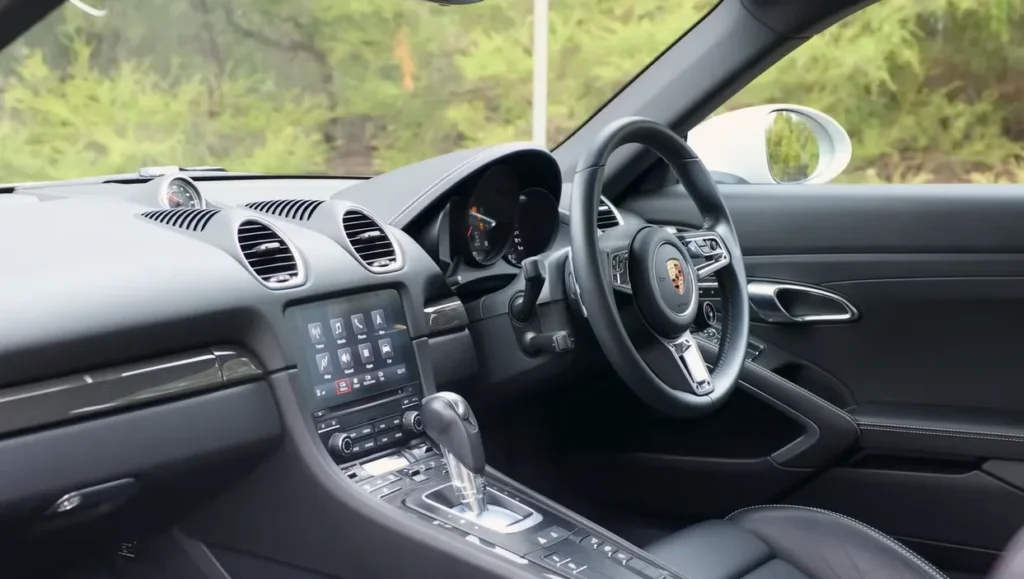 Porsche 718 Cayman Interior