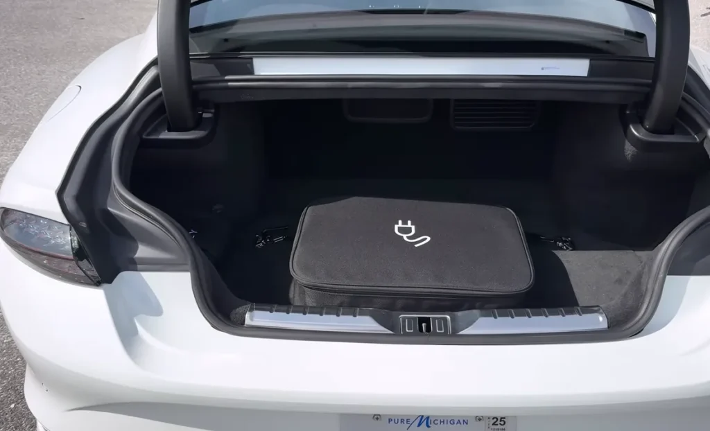 2025 Bentley Continental GT Cargo Space