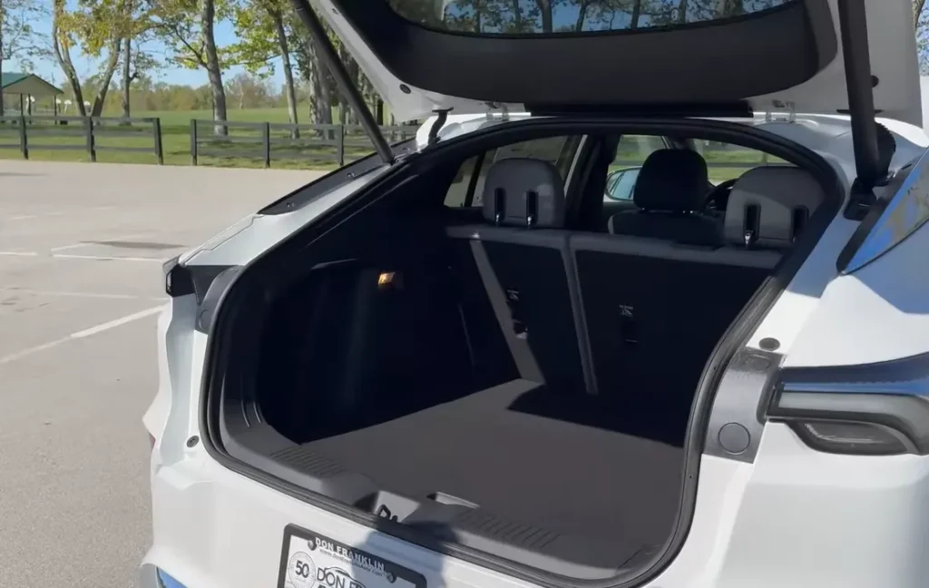 2025 Buick Envista Avenir Cargo Space
