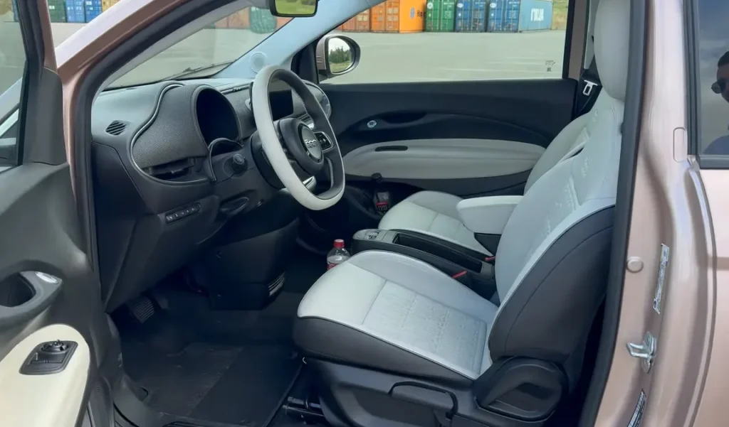 2025 Fiat 500e Seatting Space