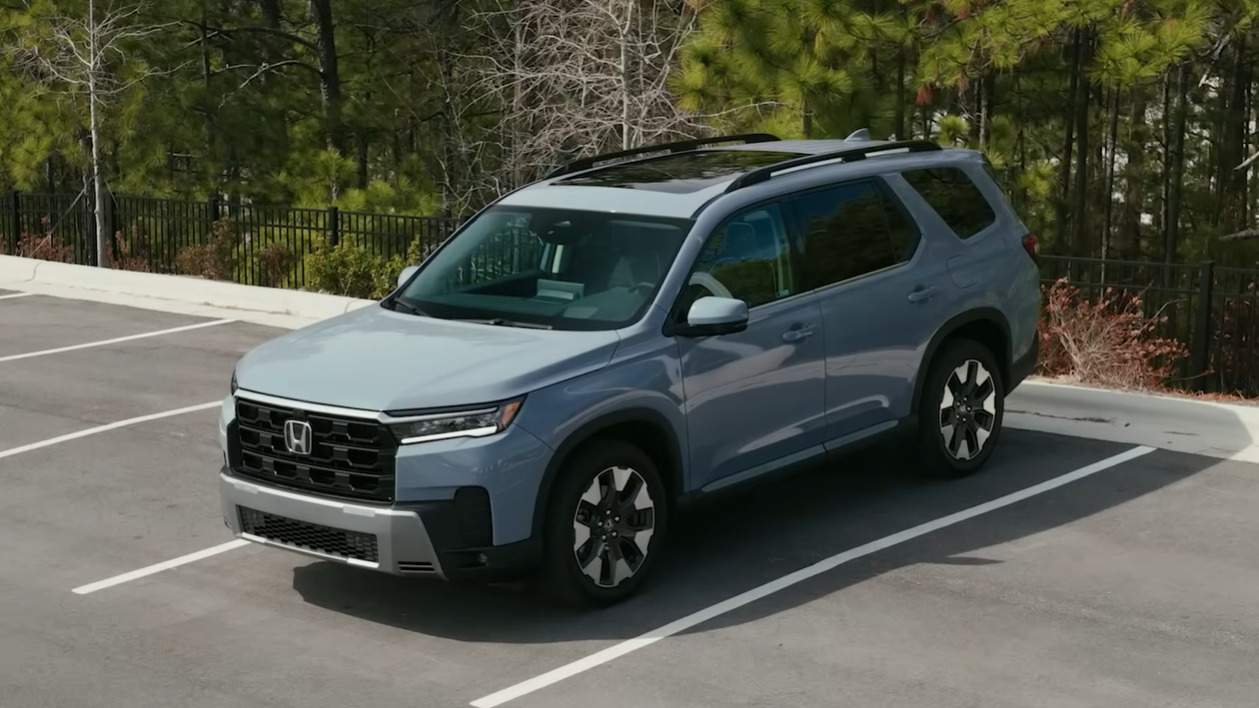 New 2026 Honda Pilot exterior showing proven V6 reliability long-term resale value flat-folding third row and best 8-seater SUV 2026 road trip capability for large American families