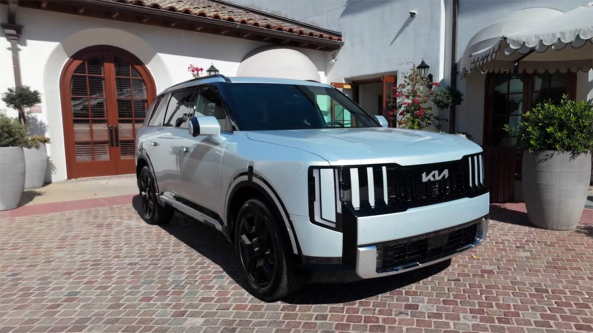 2027 Kia Telluride Hybrid 7-seater exterior, 329 hp hybrid system, 4,500 lb towing