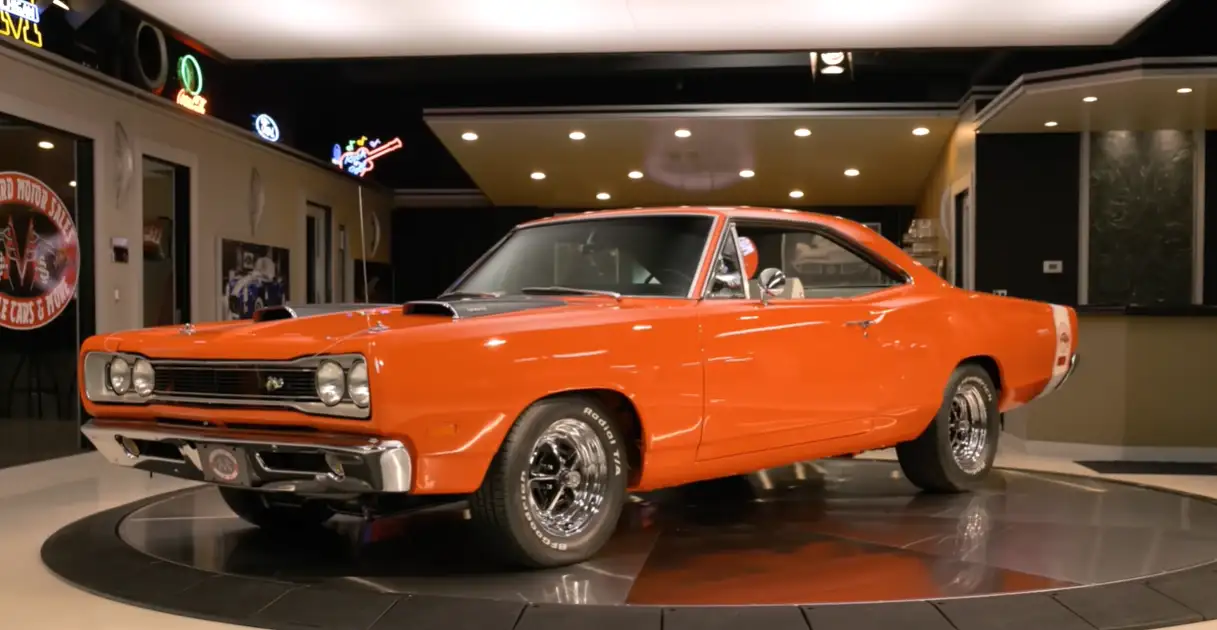 Dom Toretto 1970 Dodge Charger R/T black American muscle car Furious 7 desert convoy chase franchise staple 426 Hemi V8 supercharged