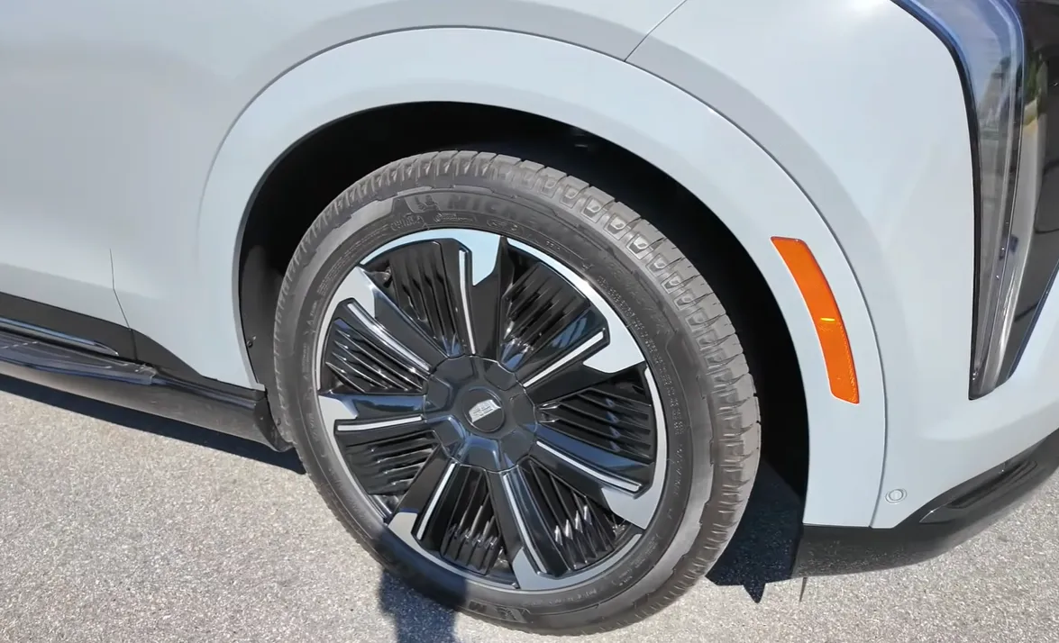 2026 Cadillac Escalade IQ wheel air suspension standard aerodynamic alloy design low drag NACS platform Ultium EV