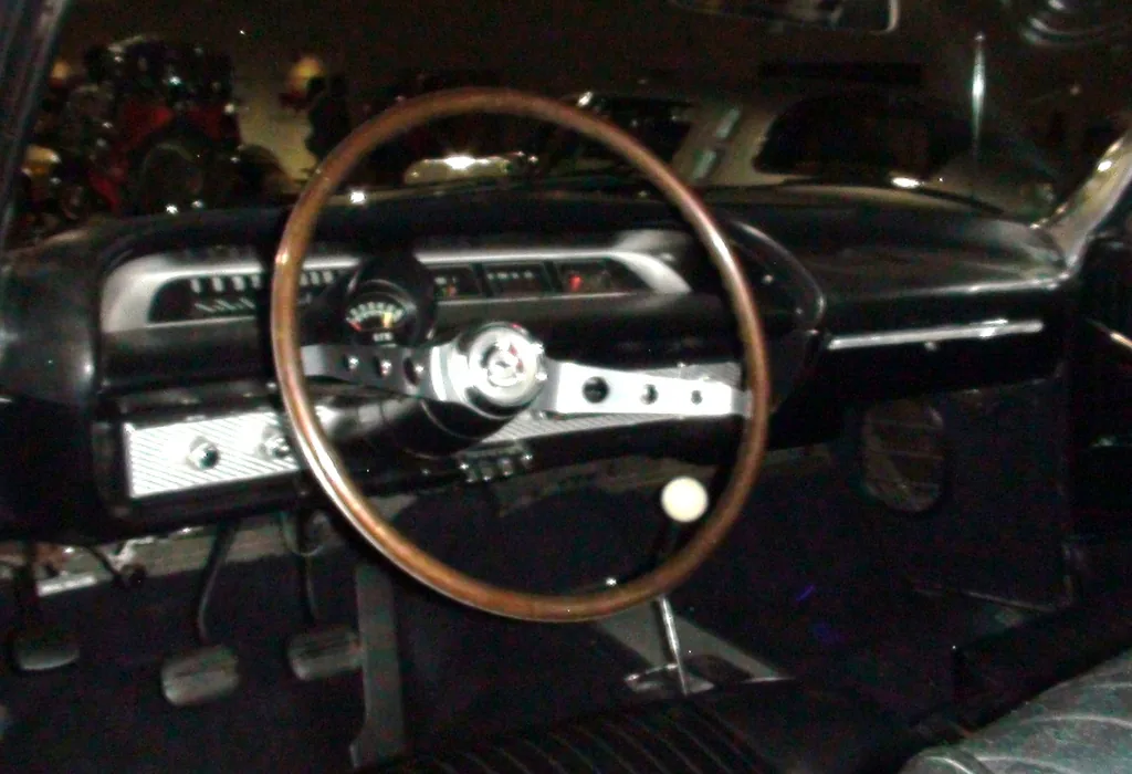 1964 Chevrolet Impala - interior / dashboard (1964 Impala SS)