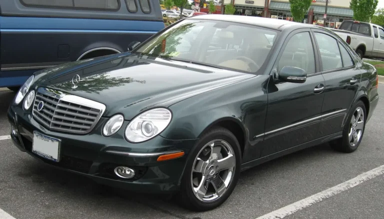 2007 Mercedes-Benz E-Class (W211) - front 3/4, exterior (2007 E350, W211 facelift)