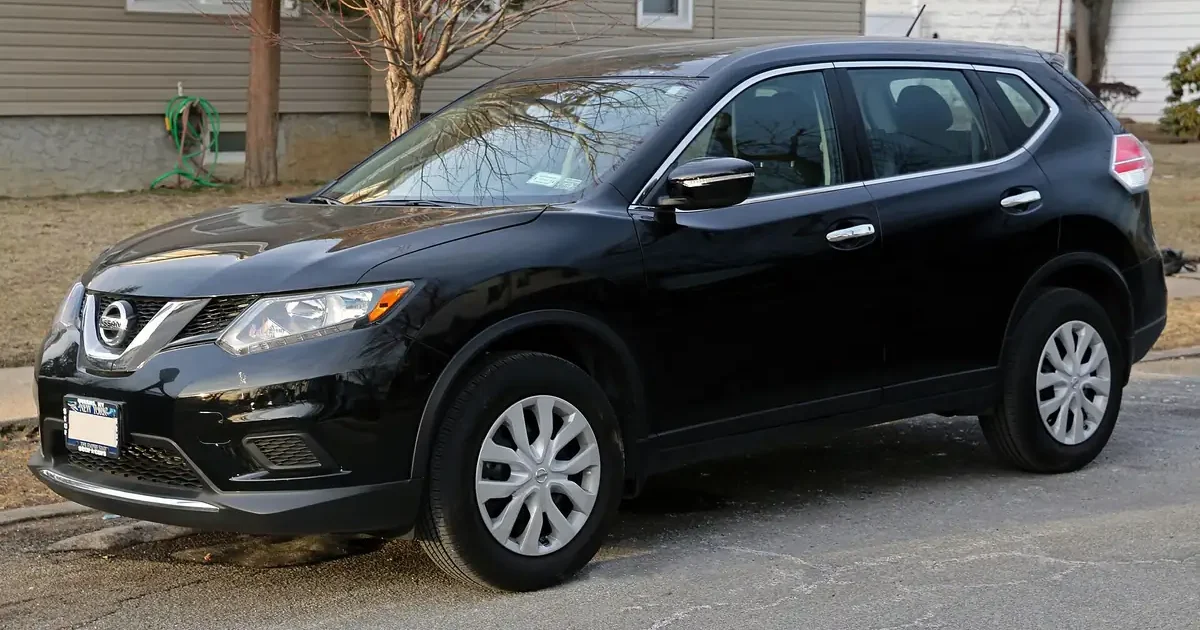 Second-generation 2014 Nissan Rogue S AWD compact SUV, one of the CVT models covered by Nissan's P17F0 judder bulletins