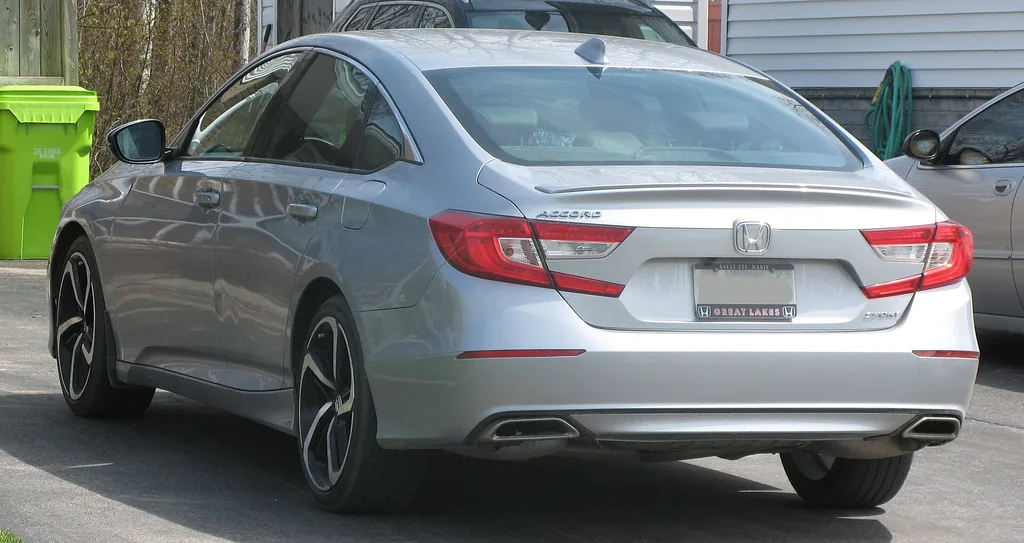 2018 Honda Accord Sport (10th gen pre-facelift) - rear 3/4 exterior, silver