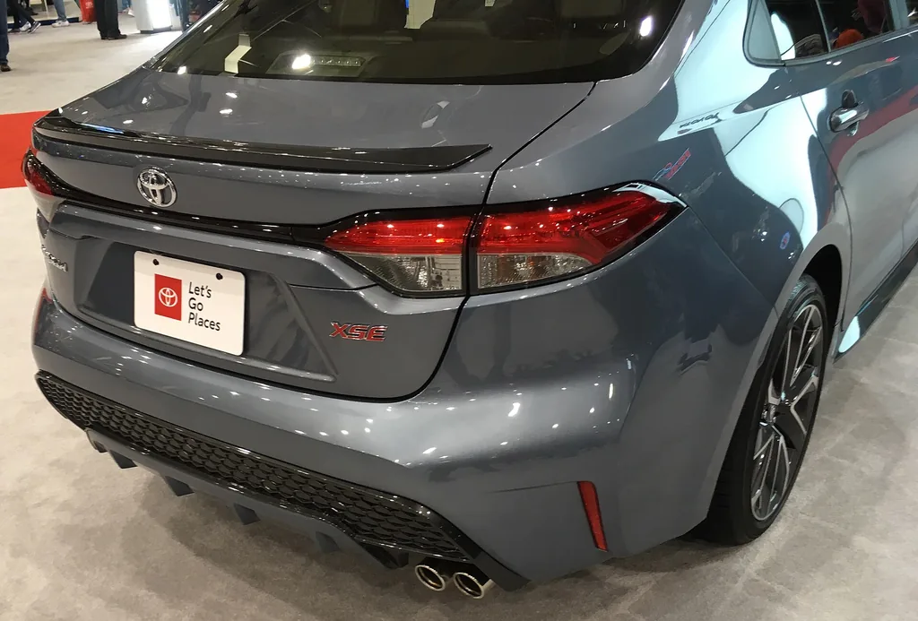2020 Toyota Corolla XSE - rear 3/4 exterior, XSE