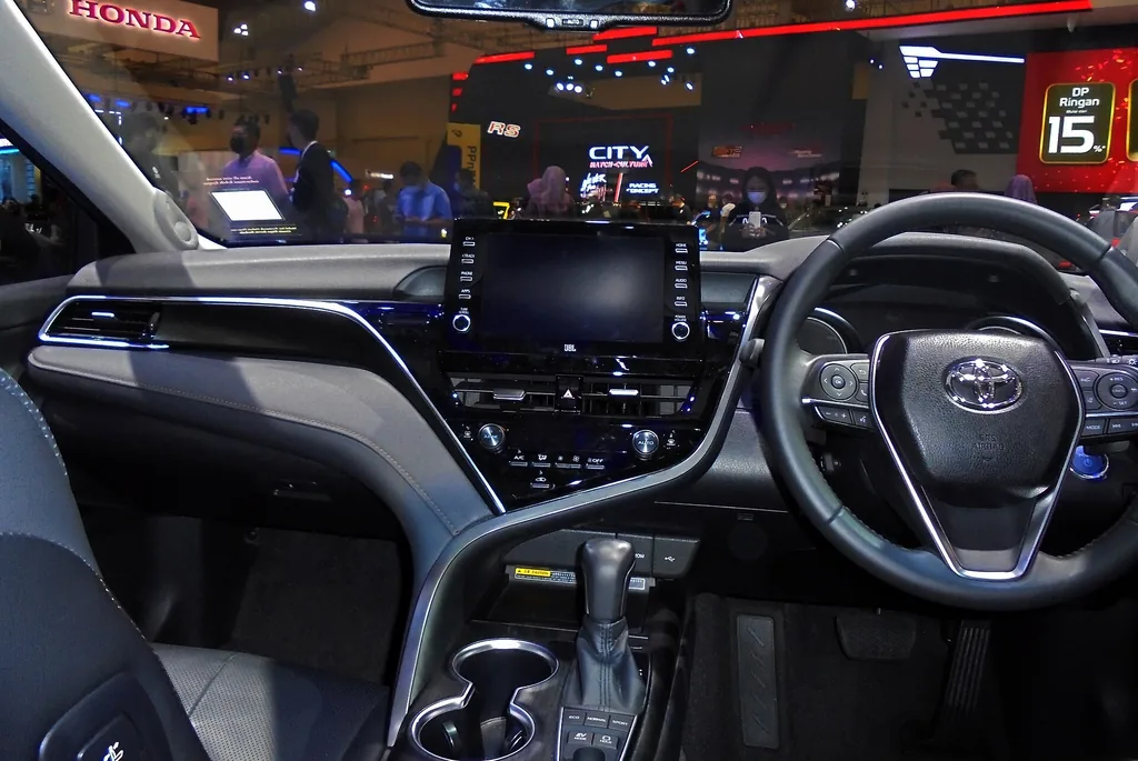 2021 Toyota Camry Hybrid (XV70 facelift, RHD) - interior / dashboard