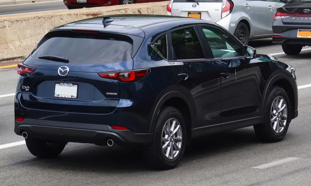 2022 Mazda CX-5 Preferred (KF facelift) - rear 3/4 exterior