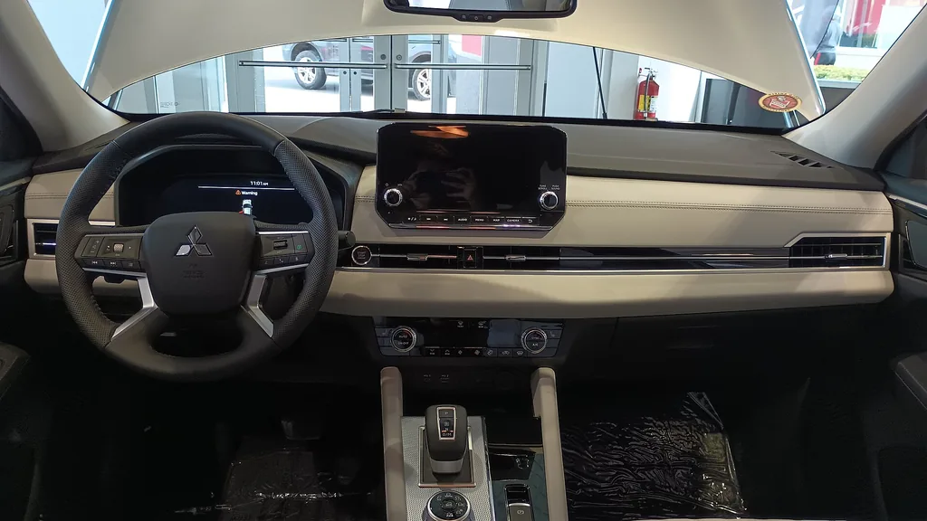2023 Mitsubishi Outlander (4th gen) - interior / dashboard