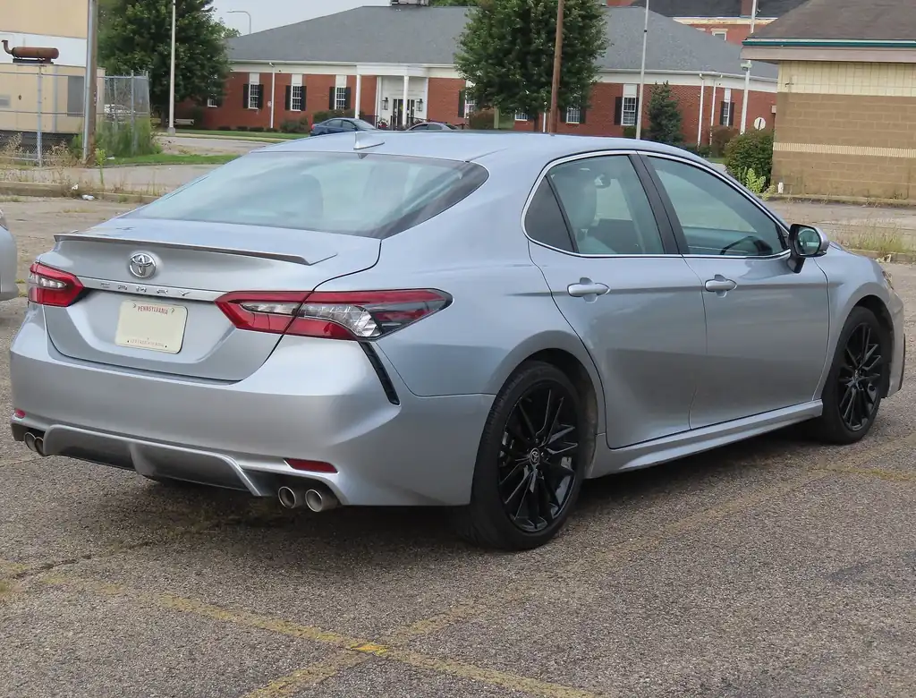 2023 Toyota Camry XSE (XV70) - rear 3/4 exterior