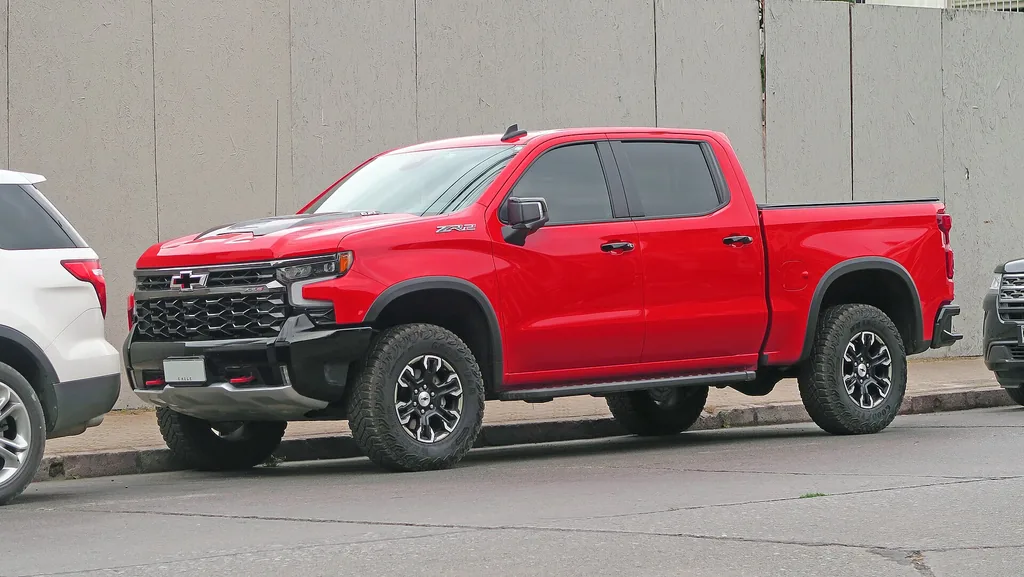 2024 Chevrolet Silverado 1500 ZR2 - front 3/4 / side exterior, red