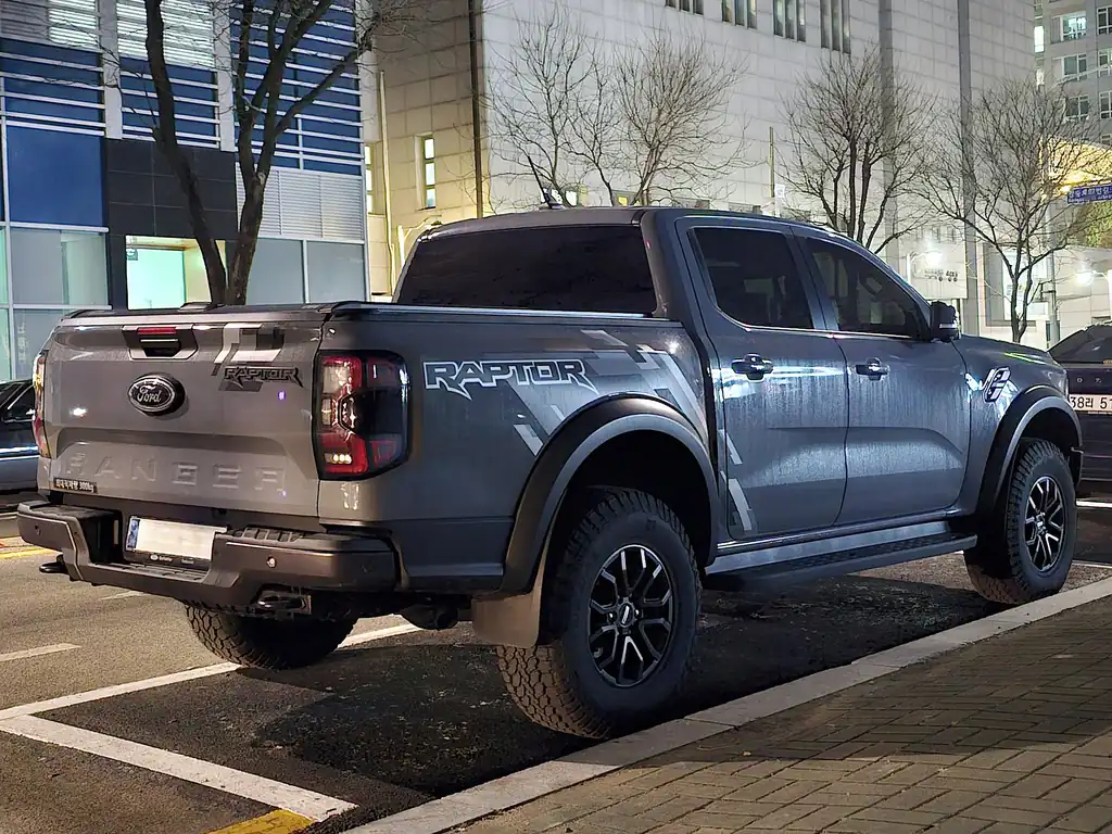 2024 Ford Ranger Raptor - rear 3/4 exterior, bed and tailgate (P703 Raptor)