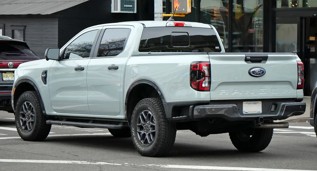 2024 Ford Ranger XLT - rear 3/4 exterior (P703 gen, US 2024 XLT)