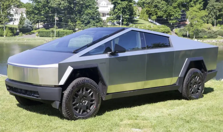 2024 Tesla Cybertruck Cyberbeast Review - front 3/4, 2024 Foundation Series (1920 px, featured)