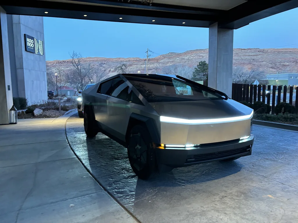 2024 Tesla Cybertruck Cyberbeast Review - front, light bar lit, Moab (2024)