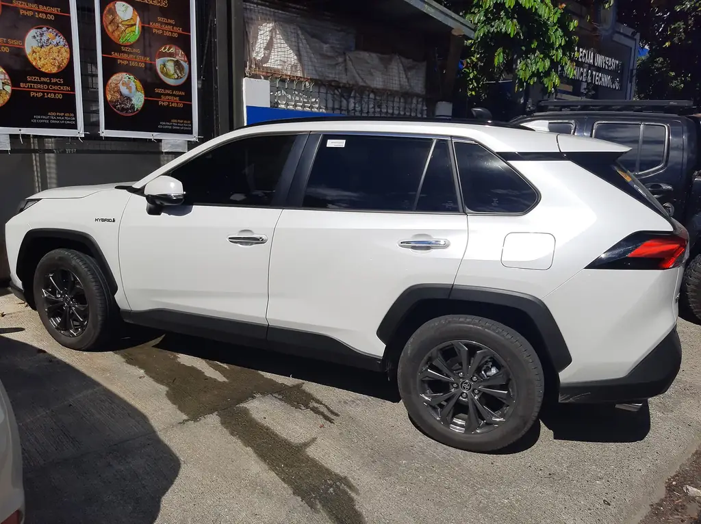 2024 Toyota RAV4 Hybrid Limited - side 3/4 exterior