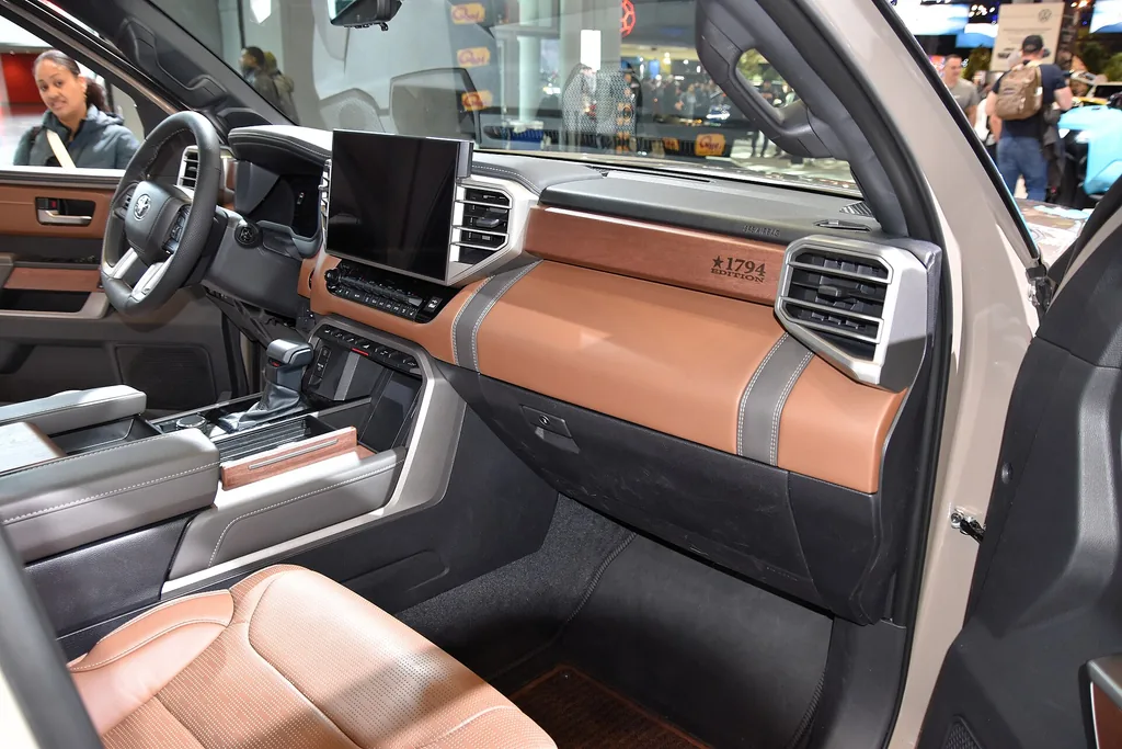 2024 Toyota Tundra - interior / front seats and dashboard (3rd gen XK70, 1794 Edition)