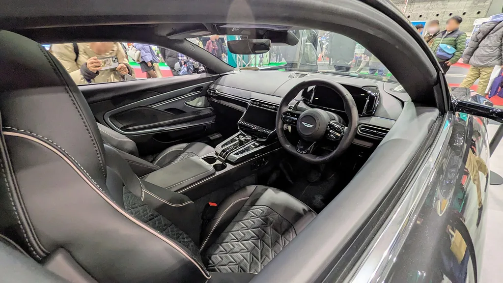 2025 Aston Martin Vanquish (3rd gen) - interior, dashboard and front seats