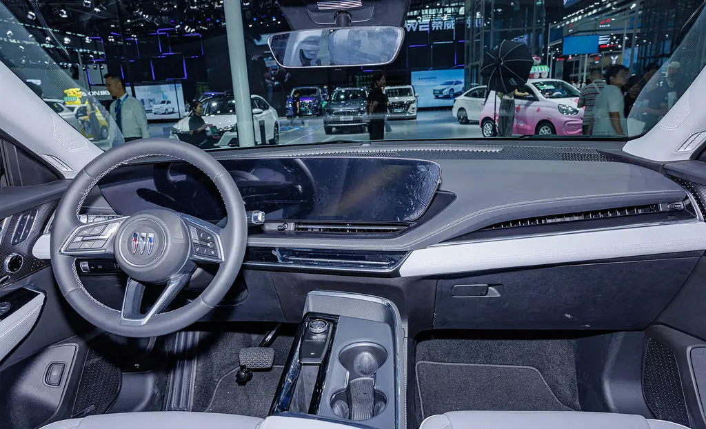 2025 Buick Electra E5 - interior / dashboard (1st gen)