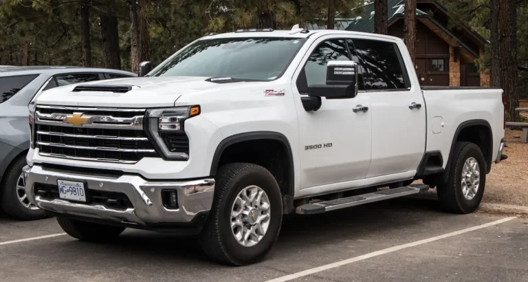 2025 Chevrolet Silverado 3500HD LTZ Review - 2025-era Silverado 3500 HD Crew Cab LTZ 4WD (facelift), front 3/4