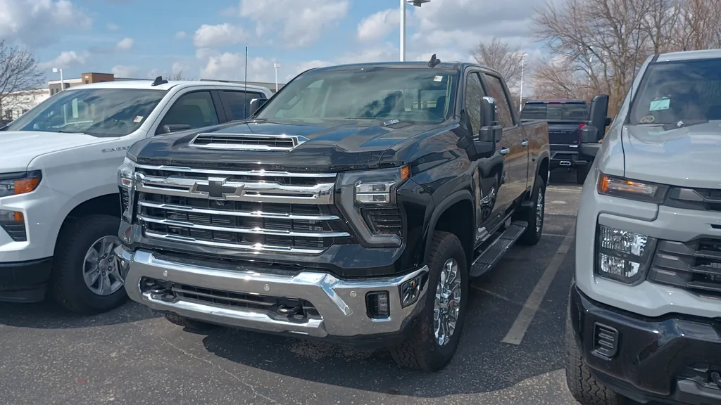 2025 Chevrolet Silverado 3500HD LTZ Review - 2024 Silverado 2500HD LTZ Crew Cab, front (2500 not 3500)