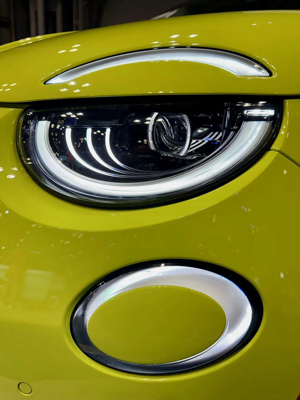 2025 Fiat 500e - detail: LED headlight 'eyelid' design