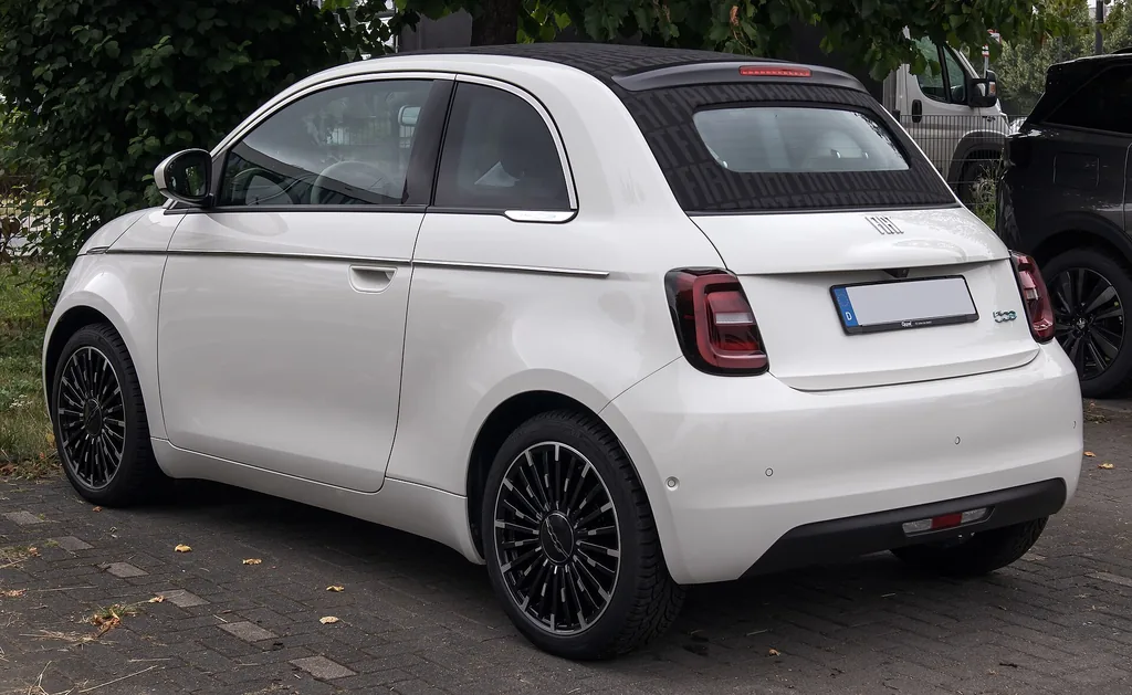 2025 Fiat 500e - rear 3/4 exterior, second body style (500e Cabrio)