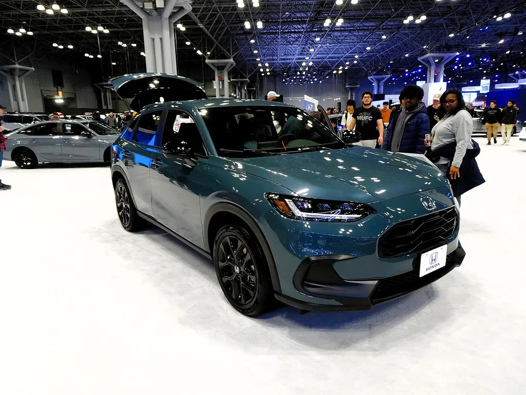 2025 Honda HR-V Sport - front 3/4 exterior (2024 HR-V Sport AWD, auto show)