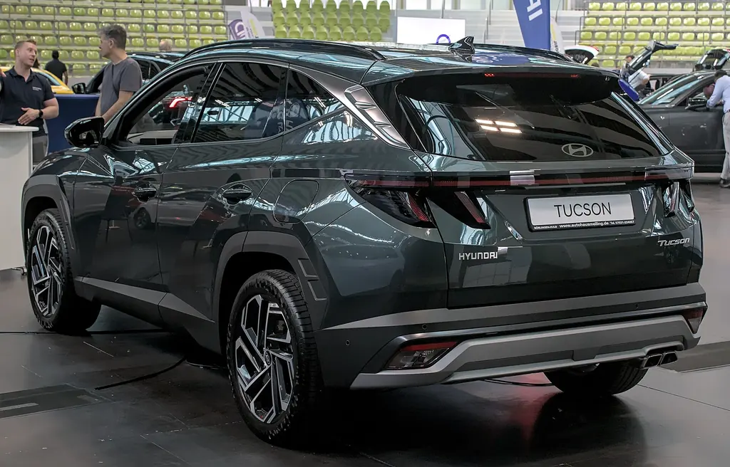 2025 Hyundai Tucson (NX4 facelift) - rear 3/4 exterior