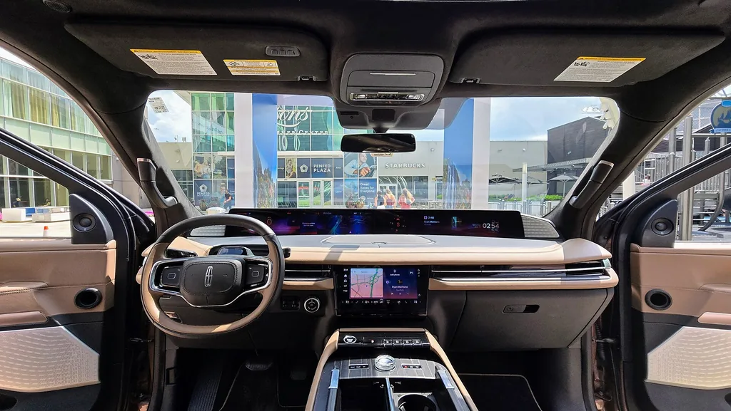 2025 Lincoln Navigator (5th gen) - interior / dashboard with 48-inch display