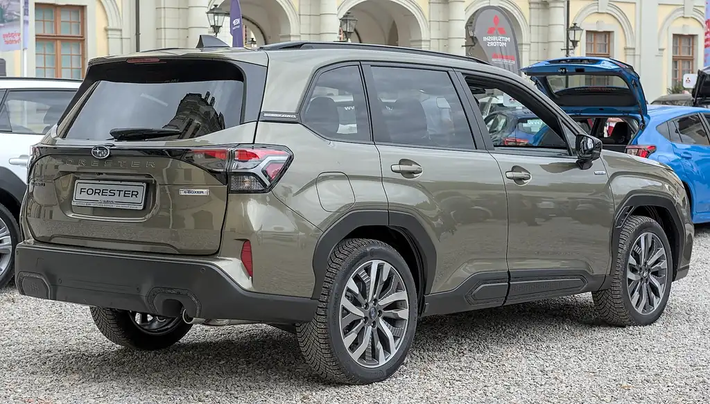 2025 Subaru Forester Hybrid - rear 3/4 exterior (6th gen SL e-BOXER hybrid, Europe)