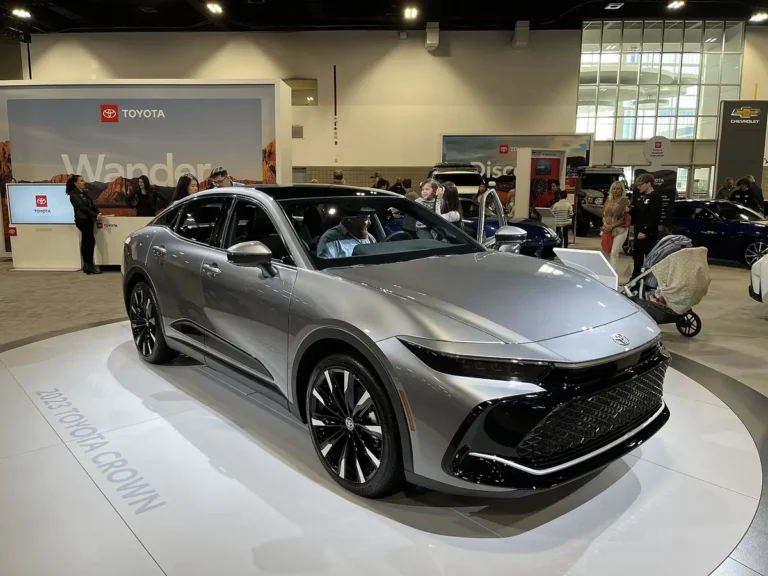 Toyota Crown (16th gen, 2023+; same as 2025) - front 3/4, exterior, auto show