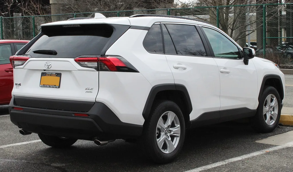 2025 Toyota RAV4 - rear 3/4 exterior (5th gen XA50, XLE)