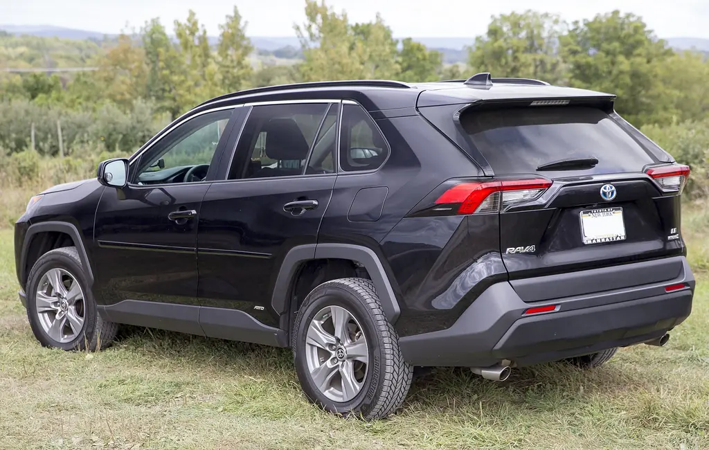 2025 Toyota RAV4 - rear 3/4 exterior, second color (XA50 Hybrid LE)
