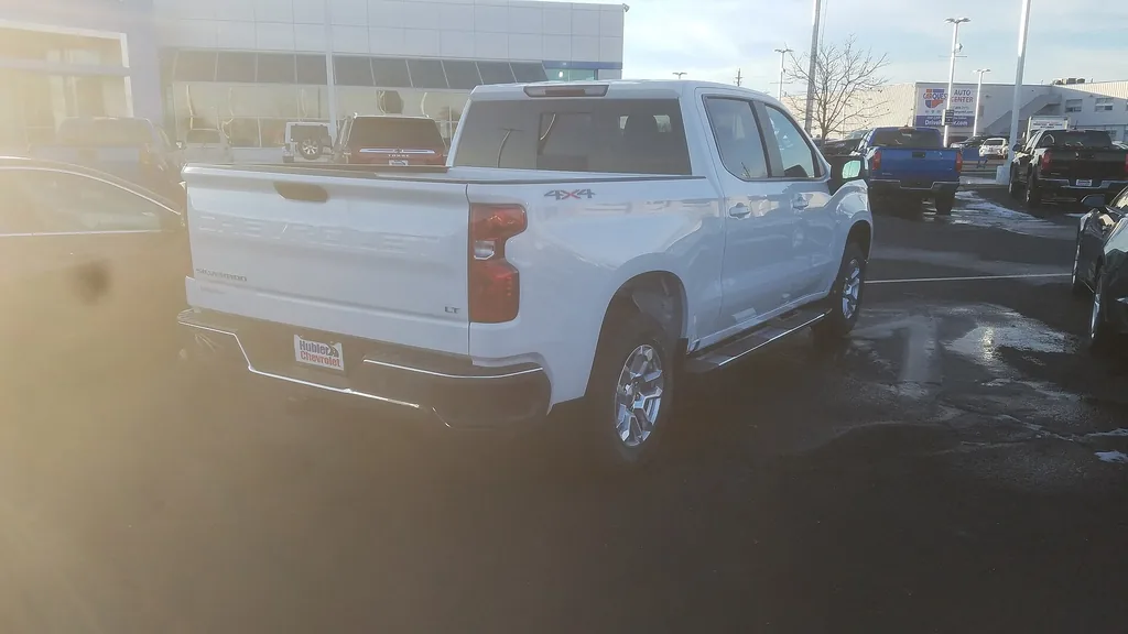 2026 Chevrolet Silverado 1500 - rear 3/4 exterior (4th gen 2022+ facelift)
