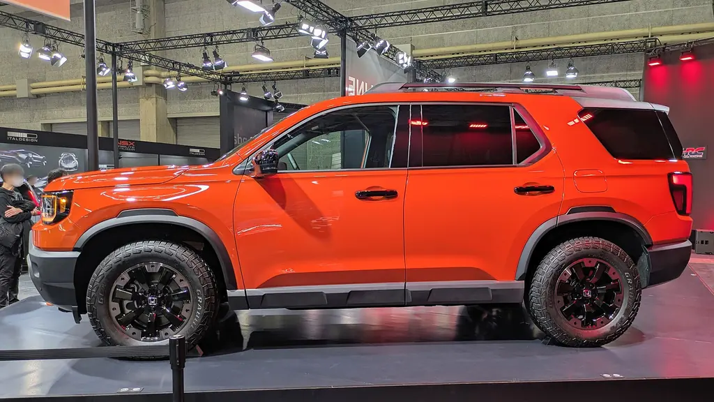 2026 Honda Passport TrailSport - side profile exterior (4th gen, TrailSport Elite, auto show)