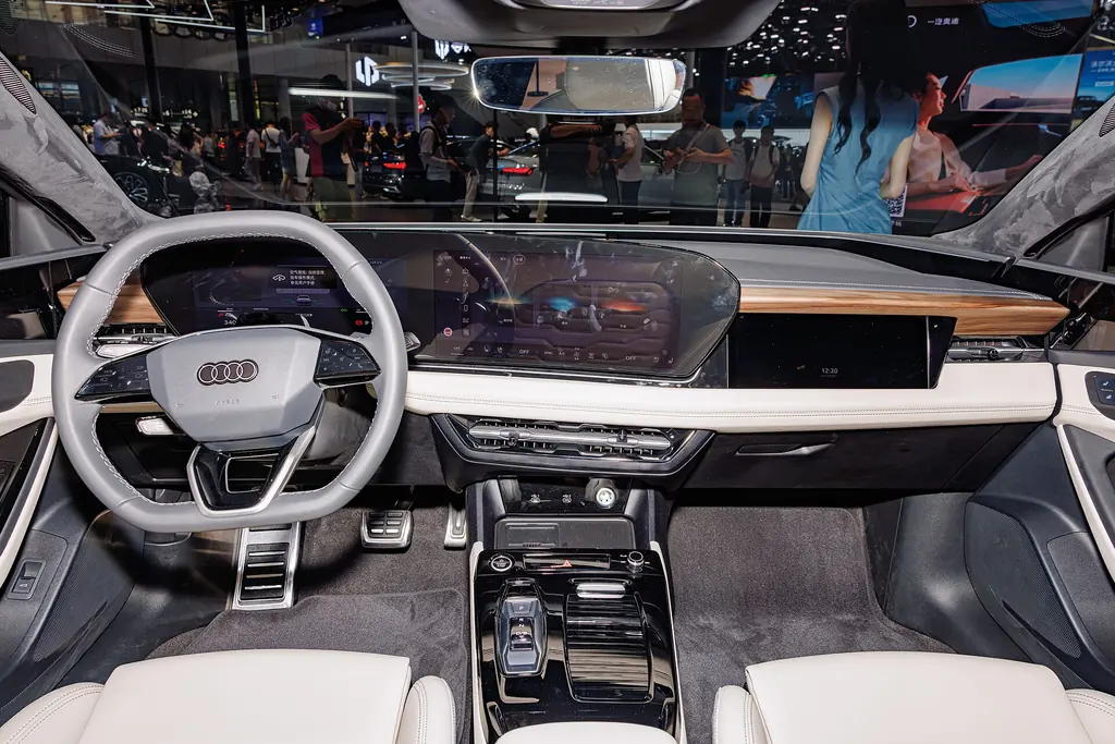 Audi A6L e-tron (China LWB, same PPE dashboard) - interior / dashboard