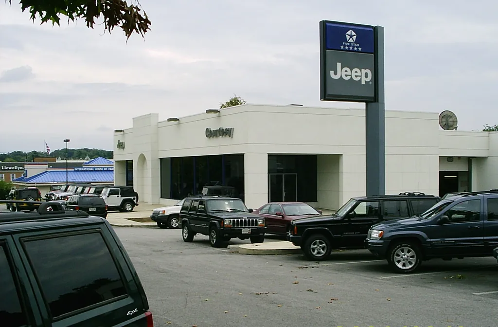 Car dealership in Rockville, Maryland (Wikimedia Commons, public domain)